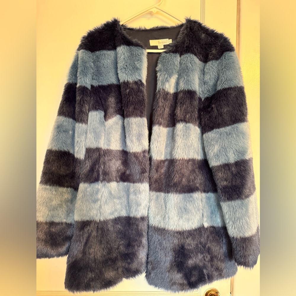 💙🩵 Boden Blue and light blue Striped faux Fur Coat - Picture 2 of 6